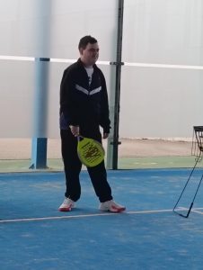 Manuel en el pádel